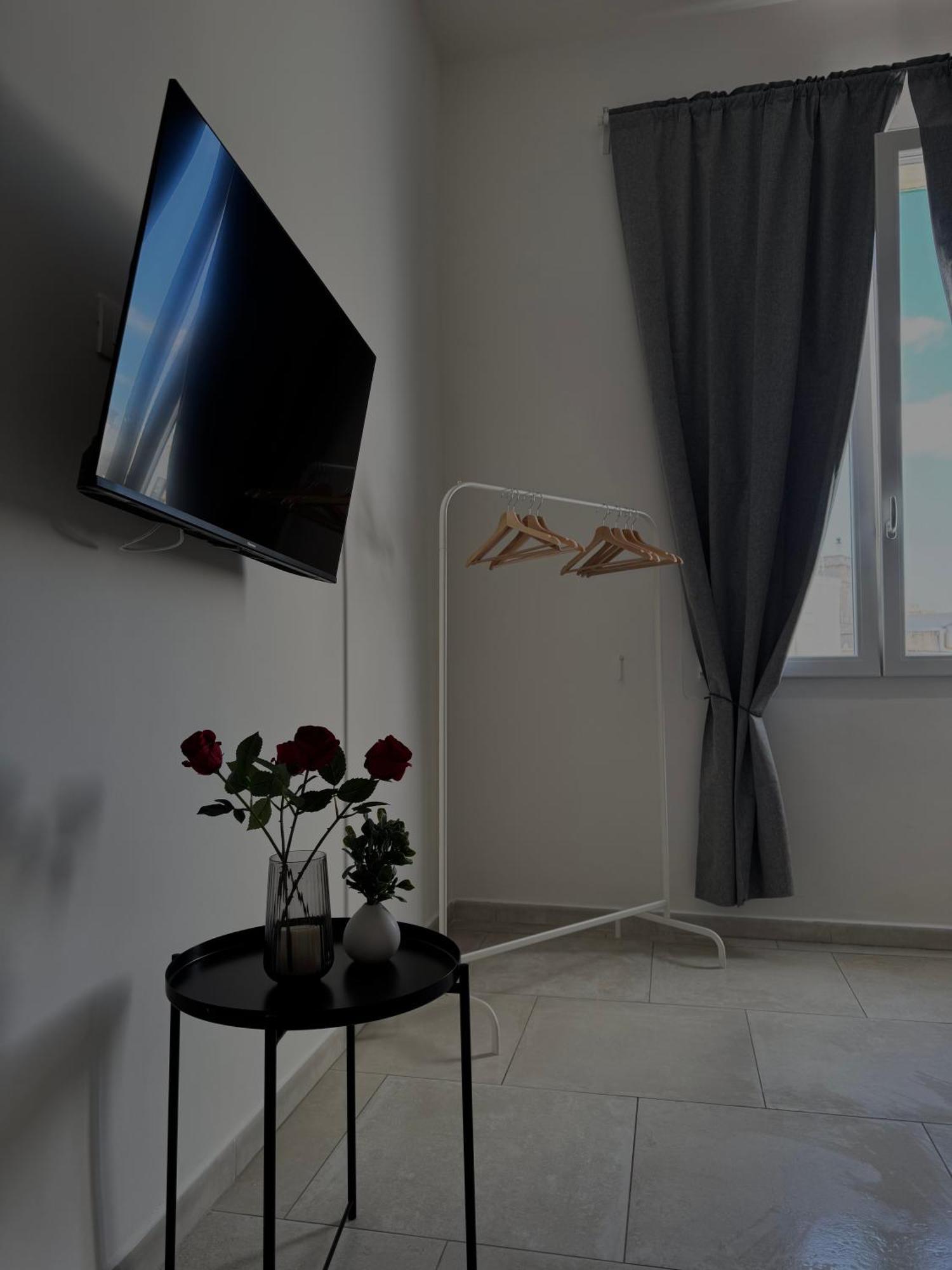 L&S Rooms 모노폴리 외부 사진